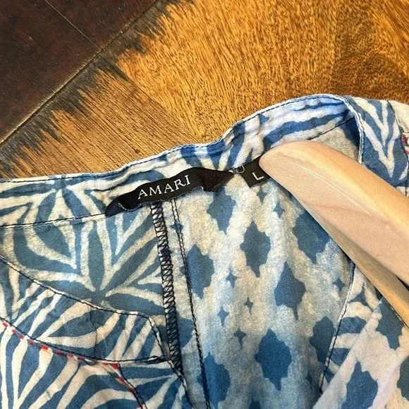 Amari beach cover up/tunic size L fun tassels at hemline. - Picture 7 of 7